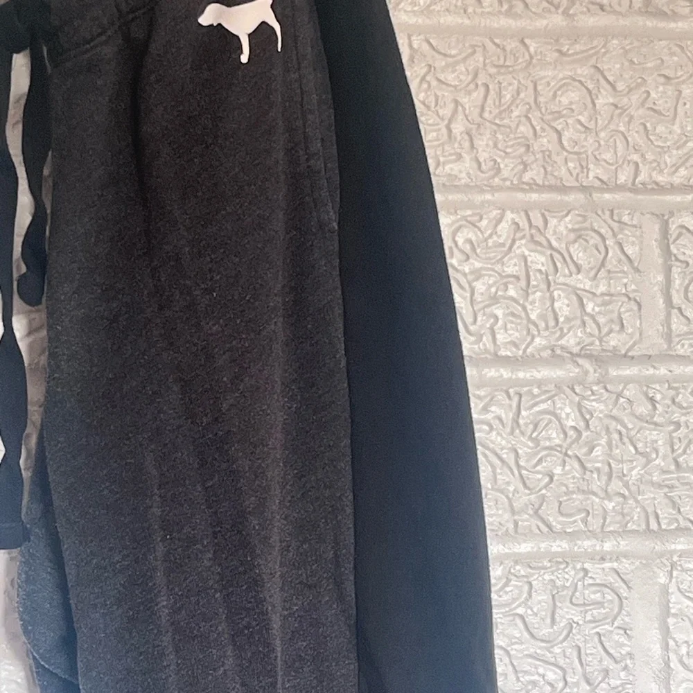 PINK Victoria's Secret Bundle, sweatshirt & 2 pairs of sweats - Picture 8 of 13